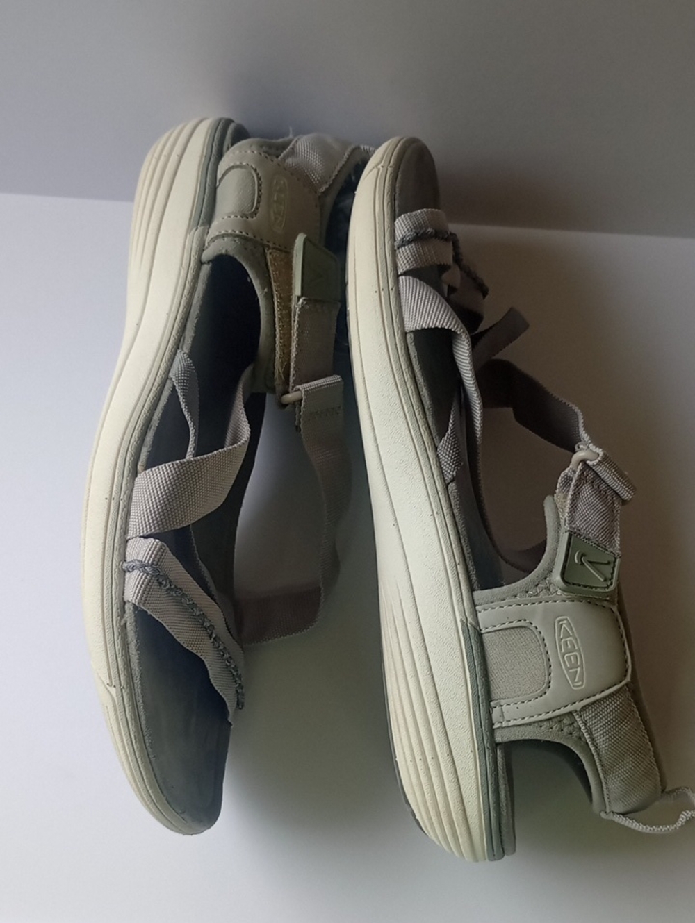 Size 10 Keen Maya Gray Strap Sandals Waterproof Hiking Trekking Travel Swimming - Picture 3 of 10